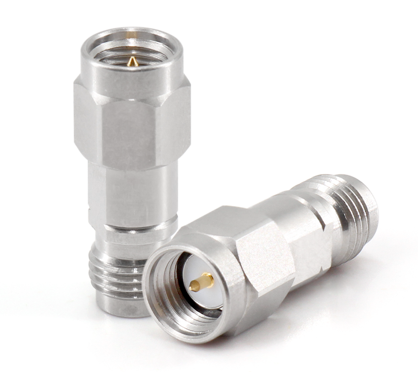 SMA公头转2.4mm母头射频转接器